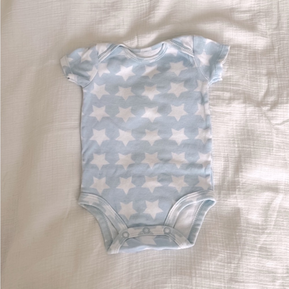 4/$20 Star Print Bodysuit Onesie | Carter’s | 0-3 Months